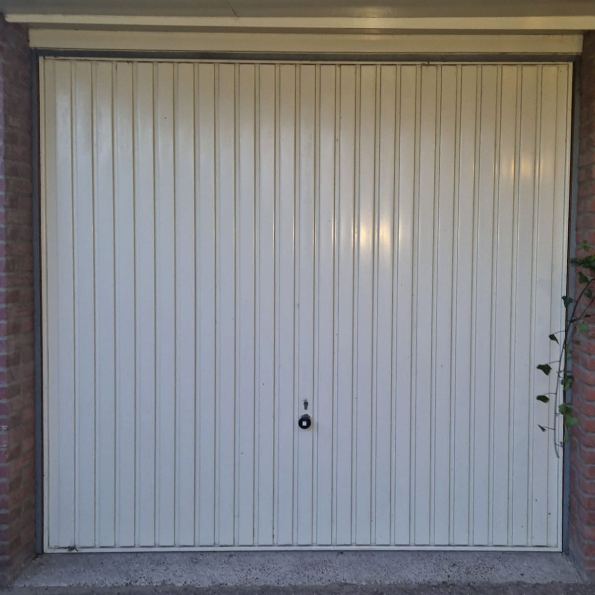 garage-conversie-voor.jpg