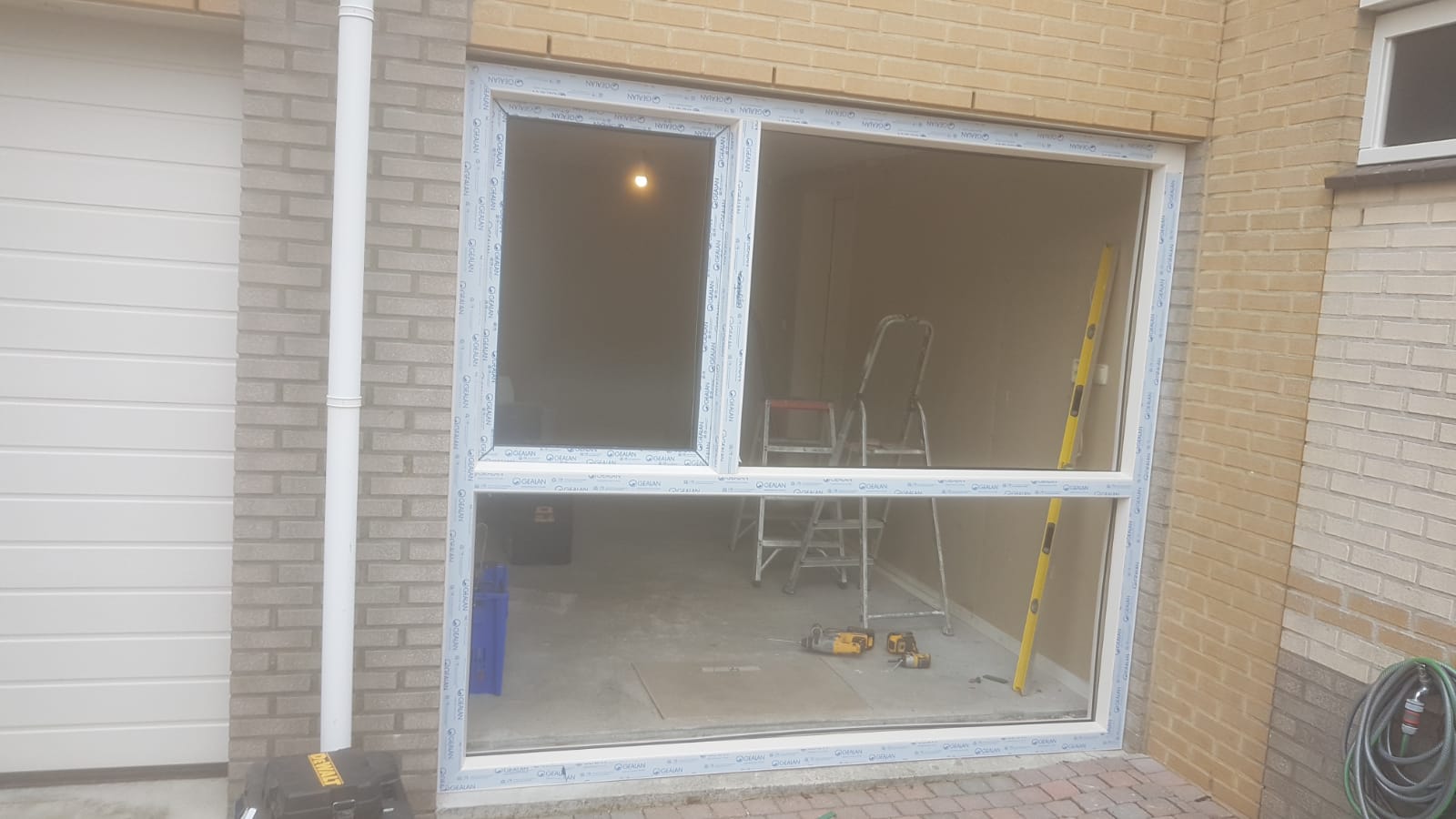 210303_Van garage naar werkruimte 3.jpeg